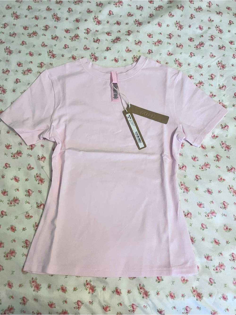 SKIMS Pale Pink Short Sleeve Crew Crop Top - Picture 5 of 8